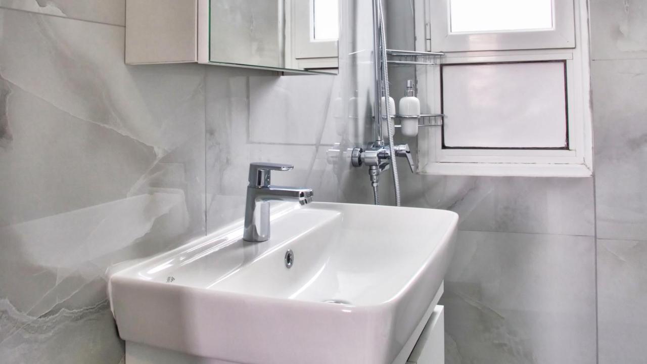 Heart-Warming Eleni Apartment In Corfu Town Eksteriør bilde